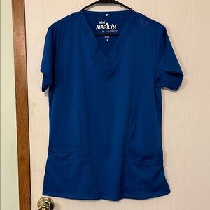 Mini Marilyn by mediChic Women's Short Sleeved Blue Scrub Top Size Small